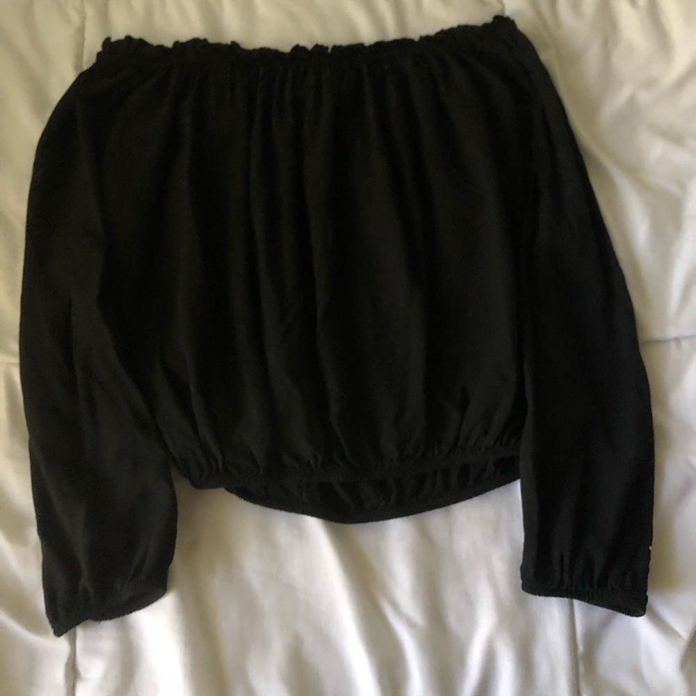 Brandy Melville off the shoulder top